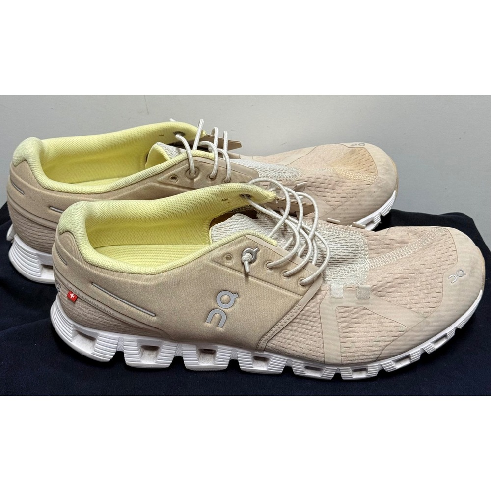 On Cloud 5 Women's Running Shoes Size 10 Beige Lightweight‎ Athletic Sneakers
